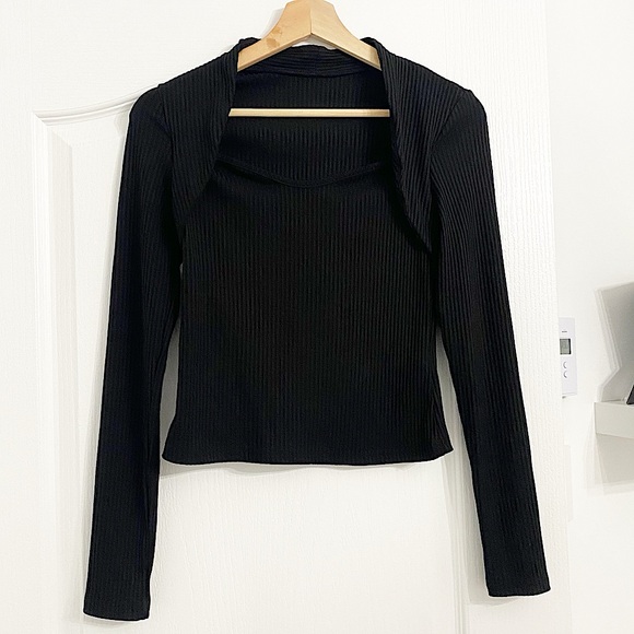 3/30$🤍 SHEIN | Black ribbed square neck longsleeve top - Picture 2 of 6